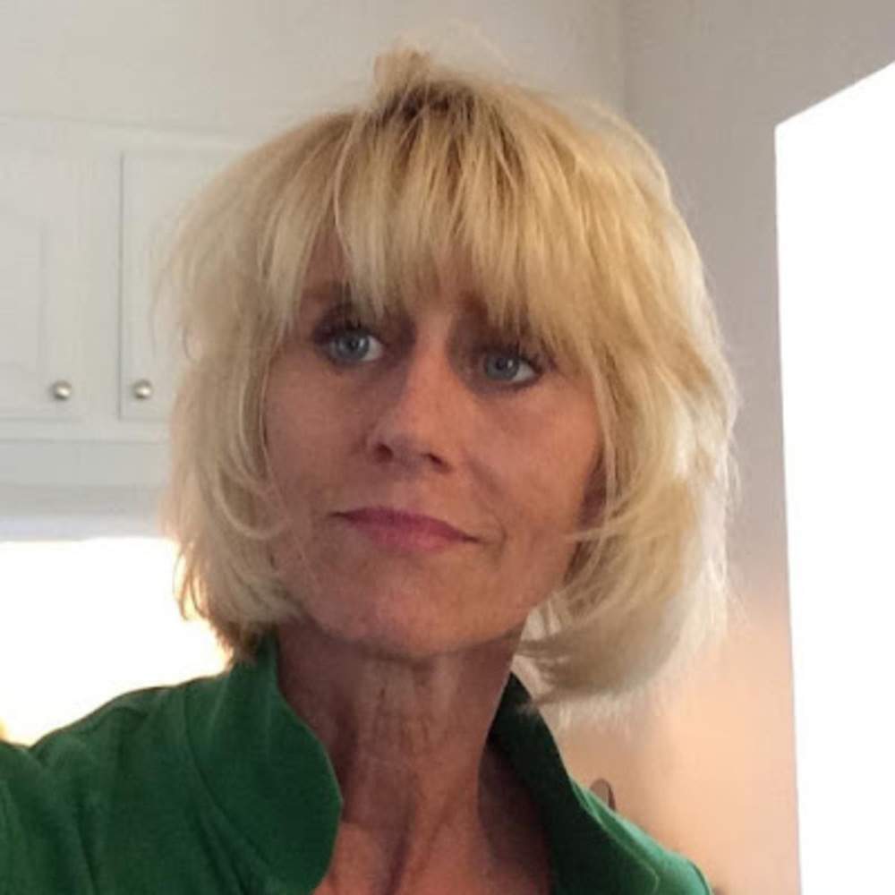 Meet your Posher, Lori